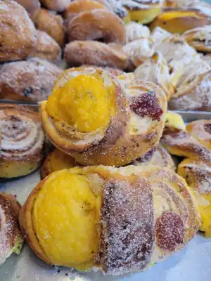 anís con crema y membrillo